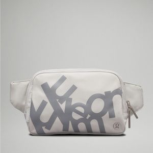 Lululemon Belt Bag Large 2L Vapor/Rhino Grey
